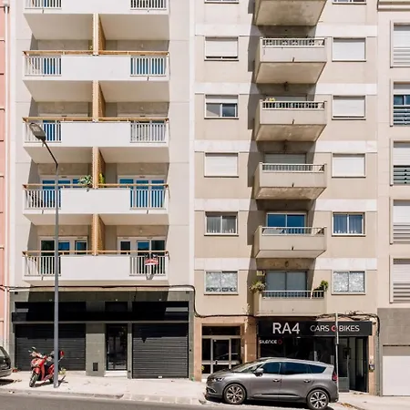 Copan - 2 Bedrooms And Balcony In Arroios Lisbon